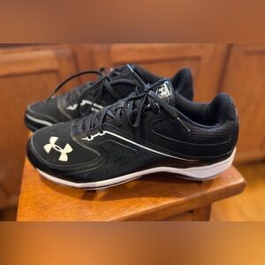 Under Armour NEW Men's Black & White Baseball Cleats w Rotational Traction sz 12